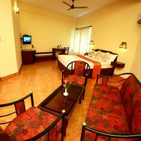 Michaels Inn Теккади Экстерьер фото