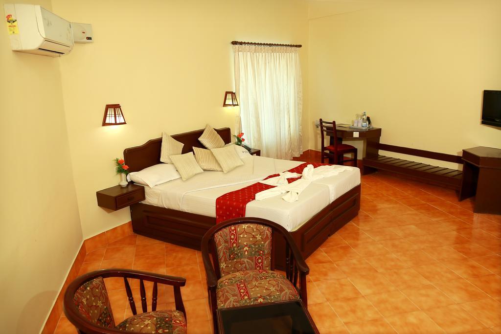 Michaels Inn Теккади Экстерьер фото